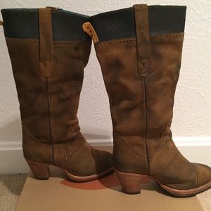 NIB Brand 2569 Tall leather heeled boots